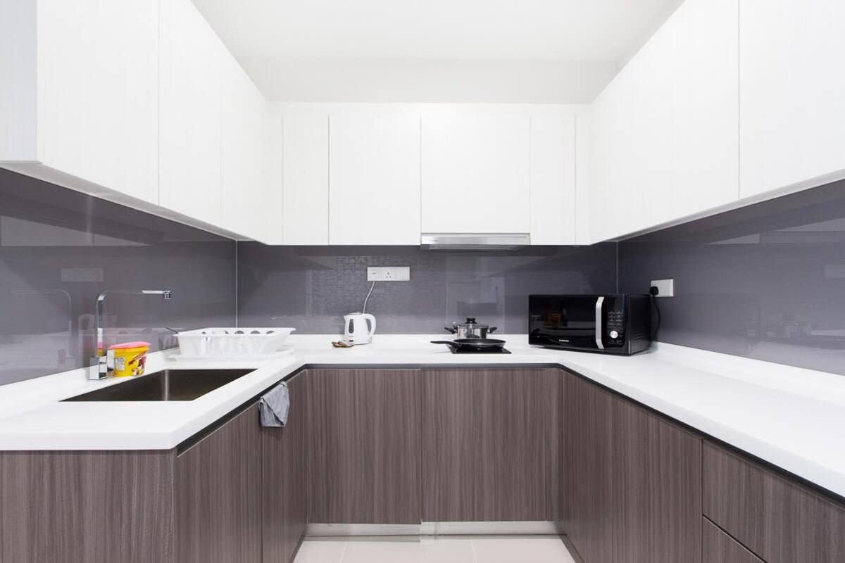 Modern, High Floor Suasana Suites 05 In Jb Johor Bahru Luaran gambar