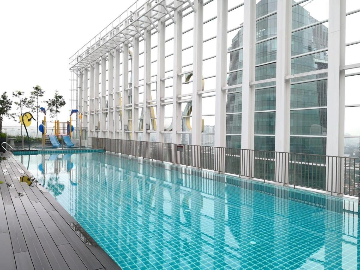 Modern, High Floor Suasana Suites 05 In Jb Johor Bahru Luaran gambar